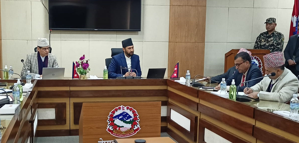 जनताबाट गुनासो नआउने ढंगले सेवा प्रवाह गर्न सिडीओहरुलाई गृहमन्त्रीको निर्देशन